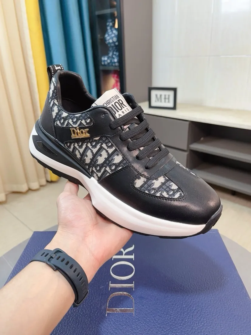 Men's men's shoes 💰458🌹🌹【Dior】Best-selling official website world premiere🔝High-end men's shoes brand official website latest series: The upper is made of imported cowhide with specially designed fabrics➕Mesh breathable lining. Make walking more convenient and comfortable! Compared with the official quality, Midea’s 1:1 replica. Create a fashionable personality to set off your uniqueness! A must-have for trendy men! Classic style. Men's sizes: 38-44.